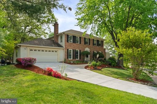 12461 HEDGES RUN DRIVE - Photo 1