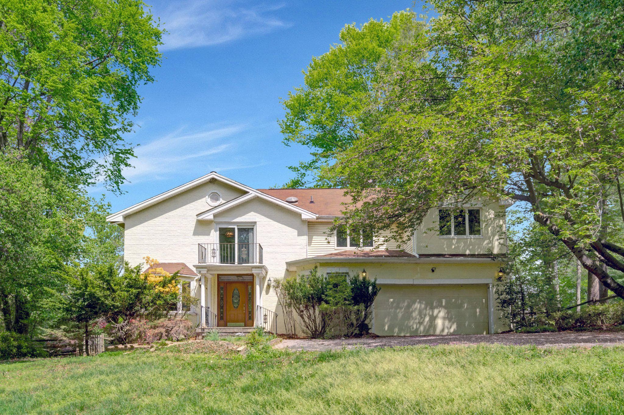 10910 Miller Rd, Oakton, VA 22124-1816, United States - Photo 1