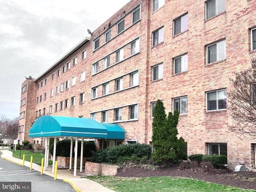 5111 8TH ROAD 203 - Photo 1