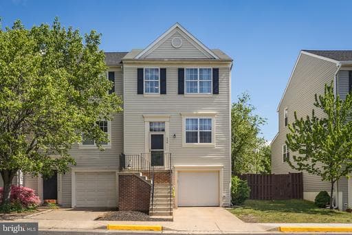 534 Kalmia Sq NE, Leesburg, VA 20176-4013, United States - Photo 1