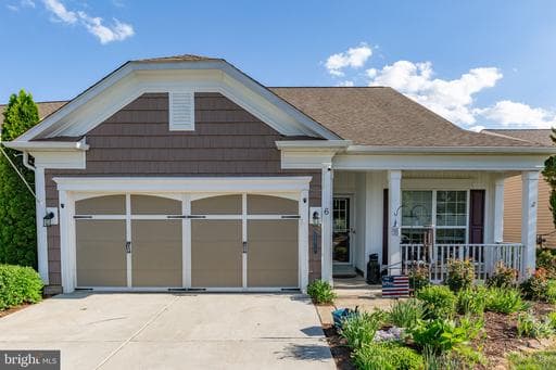 6 Whaleback LN FREDERICKSBURG VA 22406