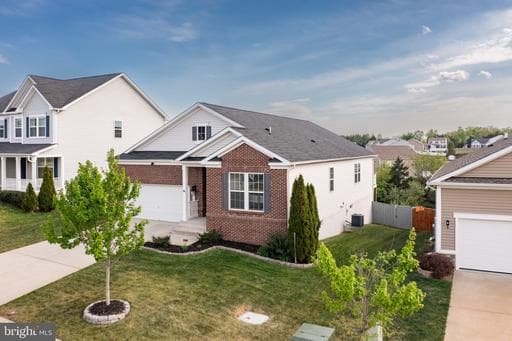 104 Savannah Way, Stephens City, VA 22655-5365, United States - Photo 1