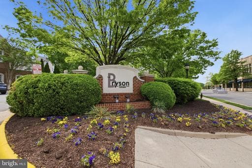 12950 Centre Park Cir, Herndon, VA 20171-4857, United States - Photo 1