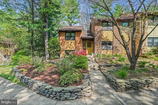 11334 HEADLANDS COURT - Photo 1
