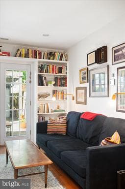 924 9TH STREET - Photo 1