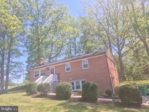 7500 Harrison Ln, Temple Hills, MD 20748-5418, United States - Photo 1