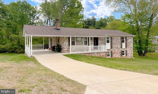 8525 CARDINAL LN - Photo 1
