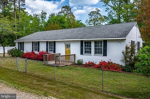 239 Lane Rd, Reedville, VA 22539-4016, United States - Photo 1