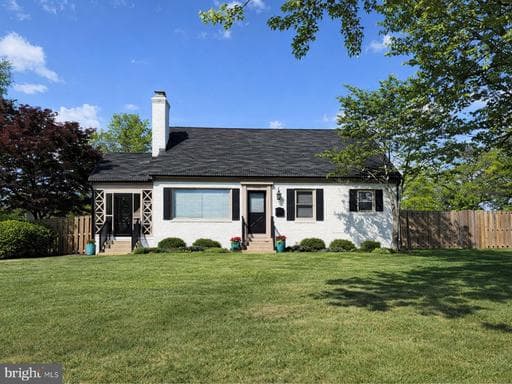 8902 GRANT AVENUE - Photo 1