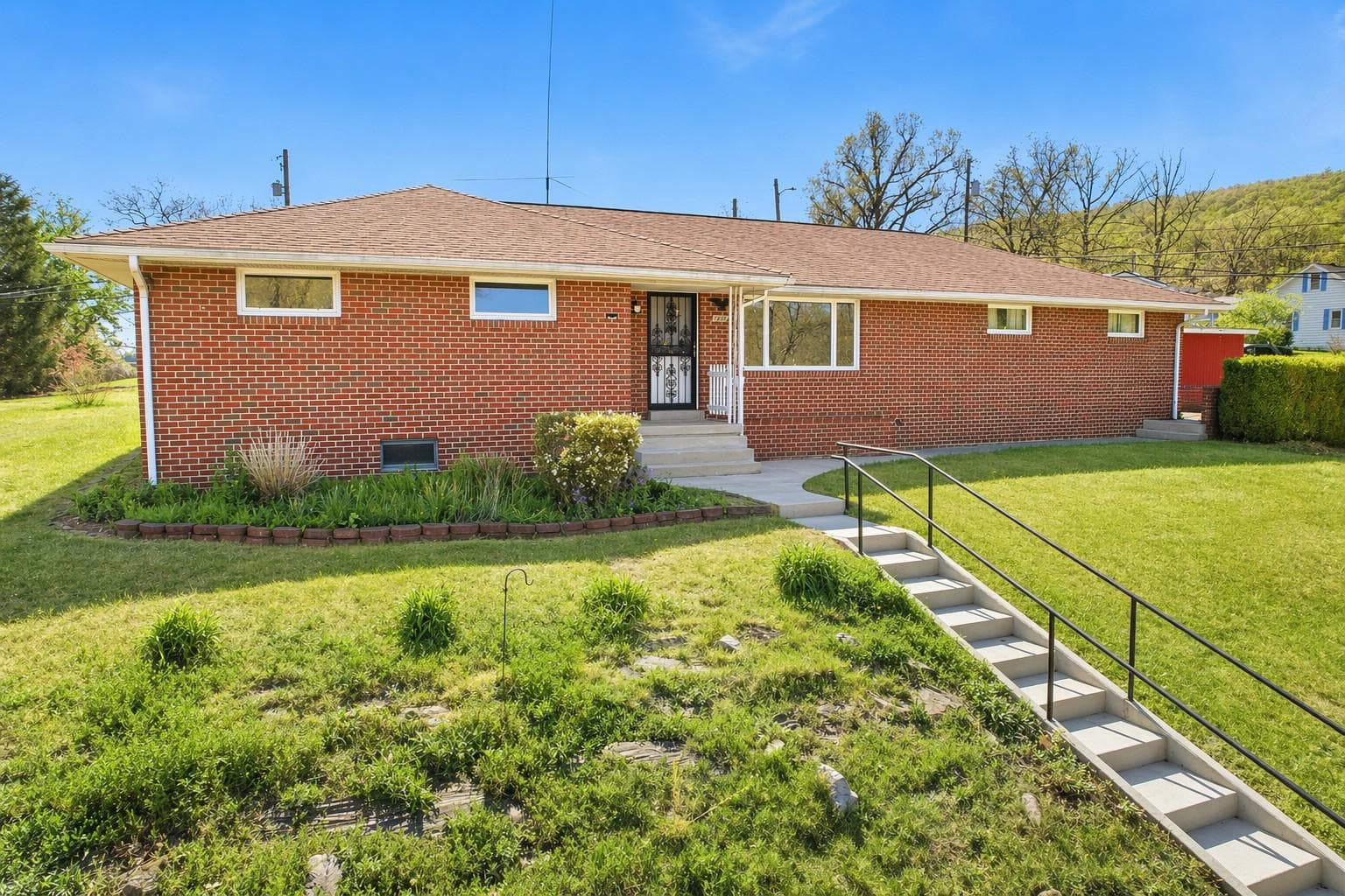12043 IRIS AVENUE - Photo 1