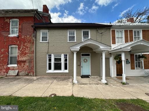 40 N MAIN STREET - Photo 1