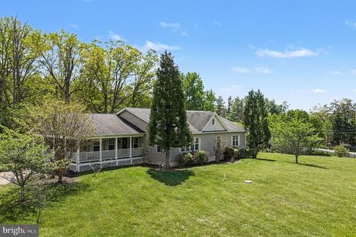 1564 Perry Rd, Winchester, VA 22602-2921, United States - Photo 1