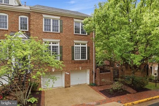 2323 SAWTOOTH OAK COURT - Photo 1