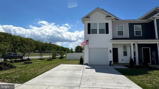 121 CATERPILLAR DRIVE - Photo 1