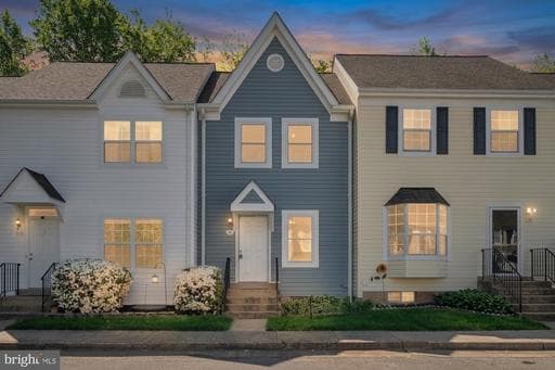 308 Surry Ln, Stafford, VA 22556-9084, United States - Photo 1