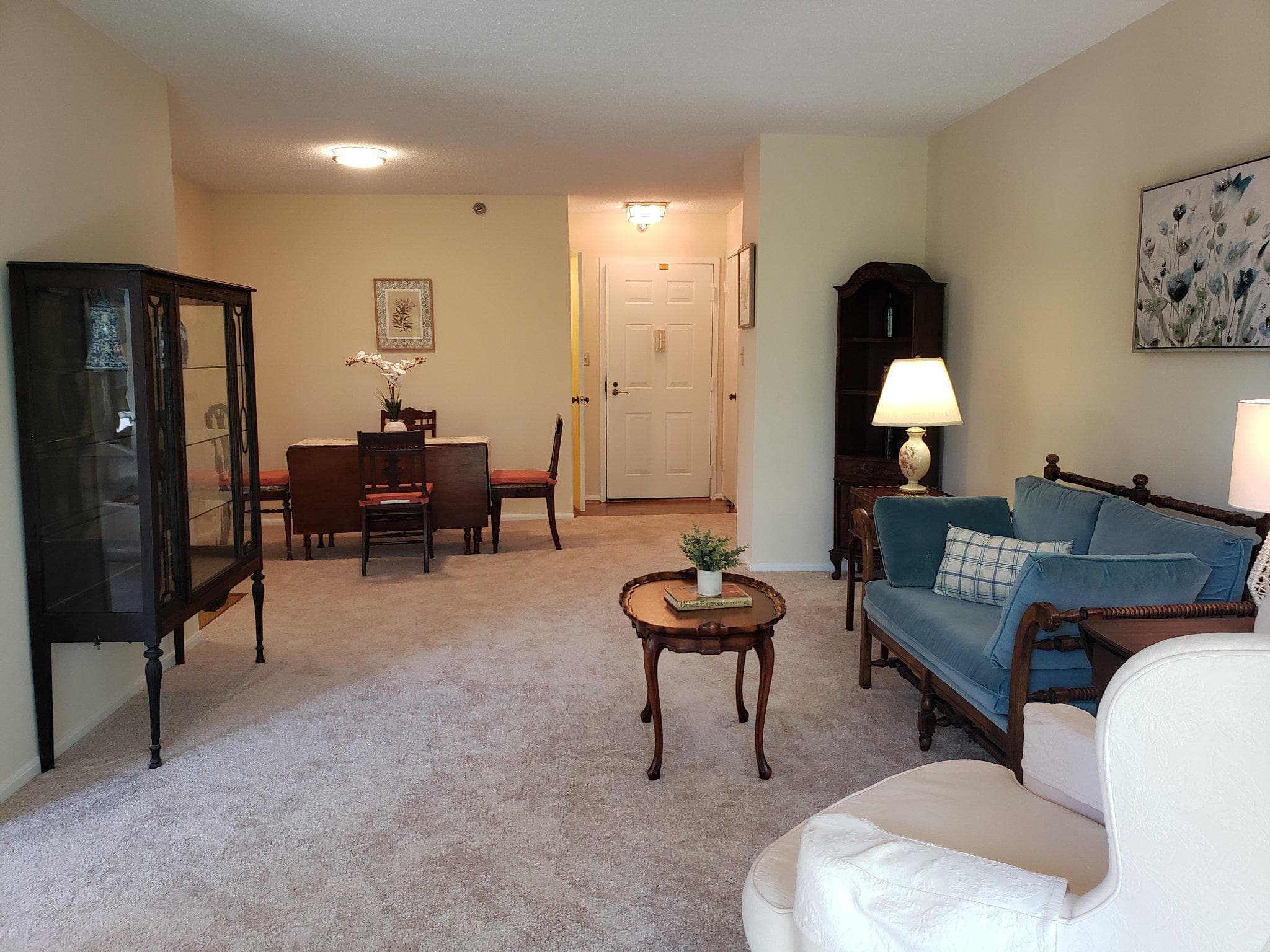 15100 INTERLACHEN DRIVE 4-520 - Photo 1