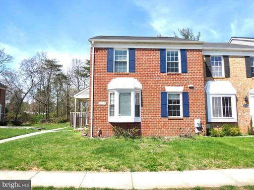 115 Courtland Woods Cir, Pikesville, MD 21208-2651, United States - Photo 1