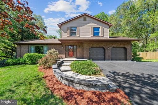 106 BLACK OAK DRIVE - Photo 1