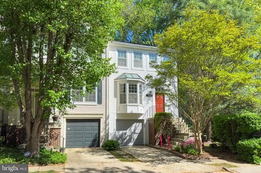 5807 WALDEN COMMONS COURT - Photo 1