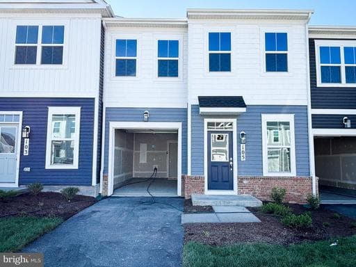 105 HEIRLOOM WAY