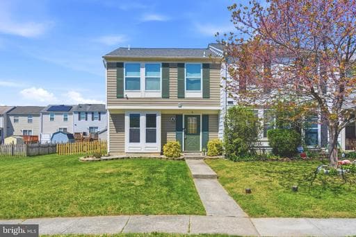 8 PRIMROSE COURT - Photo 1