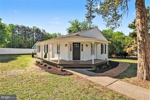 101 SPOTSLEE DRIVE - Photo 1