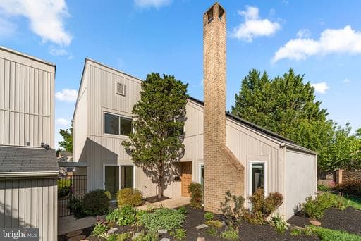 19101 BROOKE GROVE COURT - Photo 1