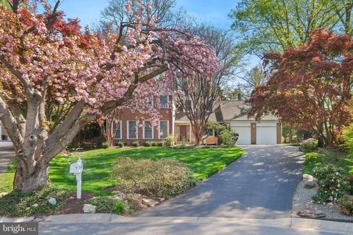 9 MAGIC MOUNTAIN COURT - Photo 1