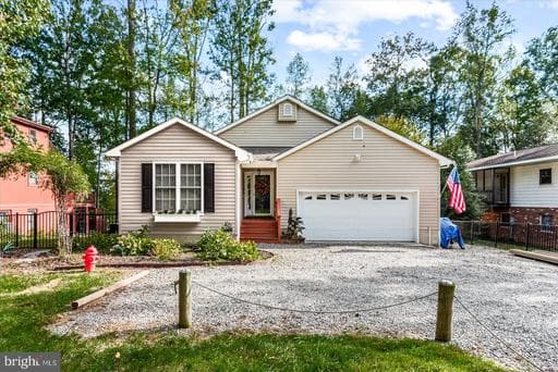 686 LAKE CAROLINE DRIVE - Photo 1