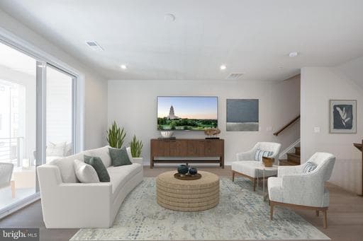 22109 MIDMOORE DRIVE