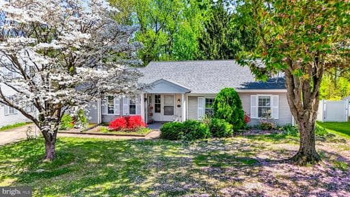 307 AIKEN TERRACE - Photo 1