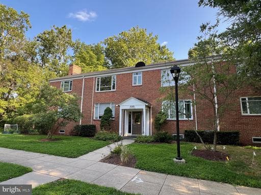 10305 Montrose Ave, Bethesda, MD 20814-4153, United States