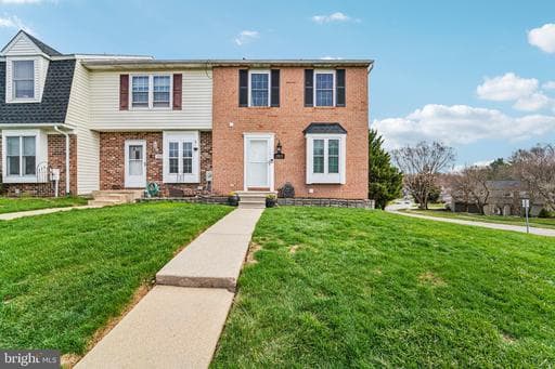 2835 MEREDITH COURT - Photo 1