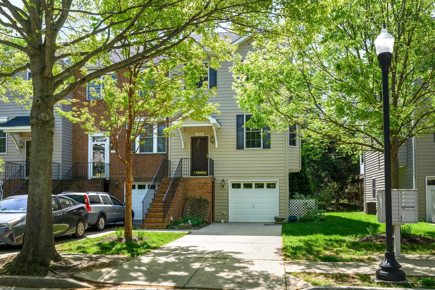 115 ACORN DRIVE - Photo 1