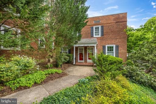 2800 S ABINGDON STREET B - Photo 1