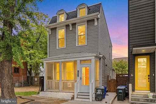 1504 GALES STREET - Photo 1
