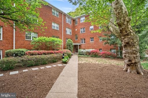 1423 N NASH STREET 3