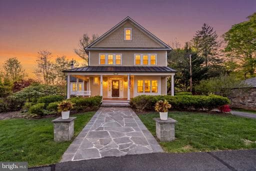 10 N LOCUST STREET - Photo 1