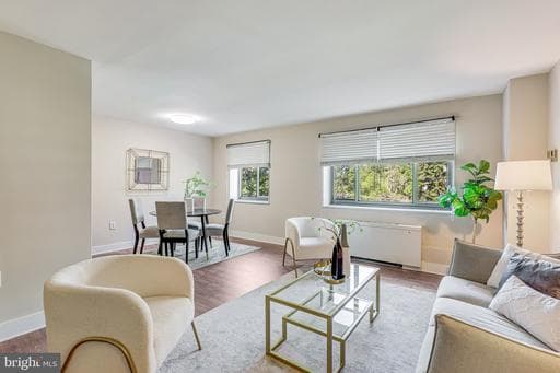 1200 S ARLINGTON RIDGE ROAD 305 - Photo 1