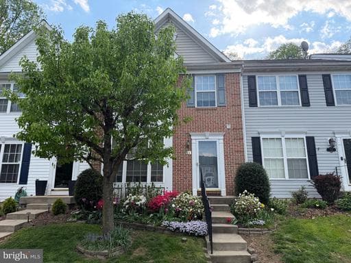704 SHALLOW RIDGE COURT