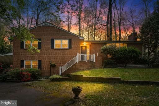 2 West Ln, Severna Park, MD 21146-2205, United States - Photo 1