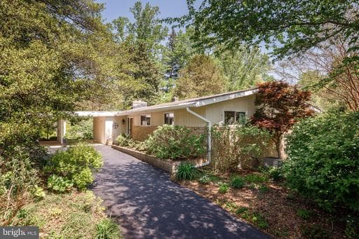 3915 LONGMOOR CIRCLE - Photo 1