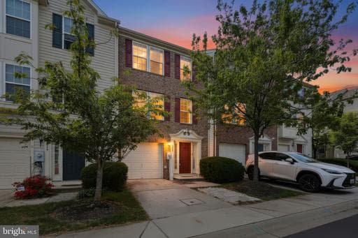 7061 Holly Springs Ln, Elkridge, MD 21075-6568, United States - Photo 1