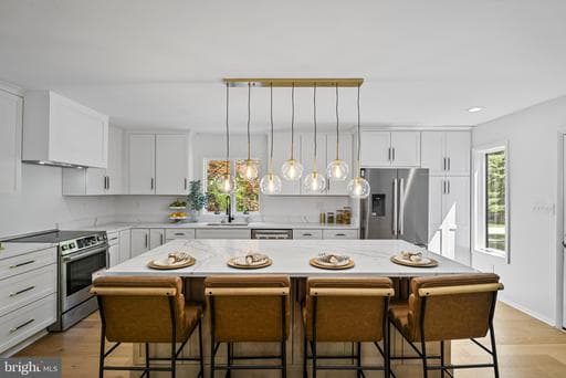 11006 Valley Heights Dr, Owings Mills, MD 21117-3055, United States - Photo 1