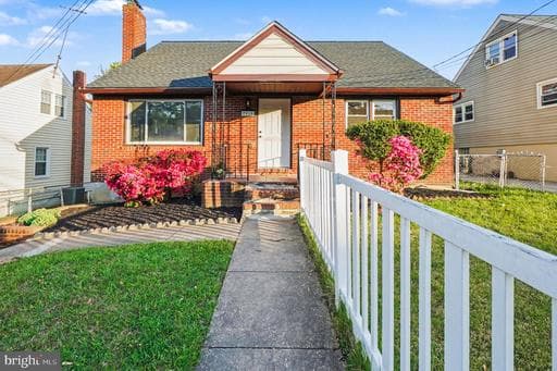 7919 MONTROSE AVENUE - Photo 1