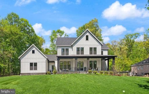 11800 VALLEY ROAD - Photo 1