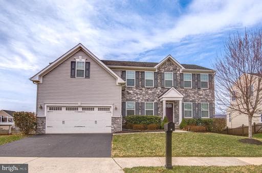 9 FOX MEADOW DRIVE - Photo 1