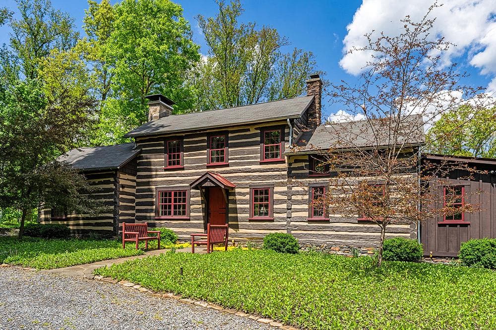 4439 Old Forge Rd, Luray, VA 22835-3248, United States - Photo 1