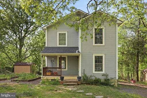 271 PAW PAW DRIVE - Photo 1