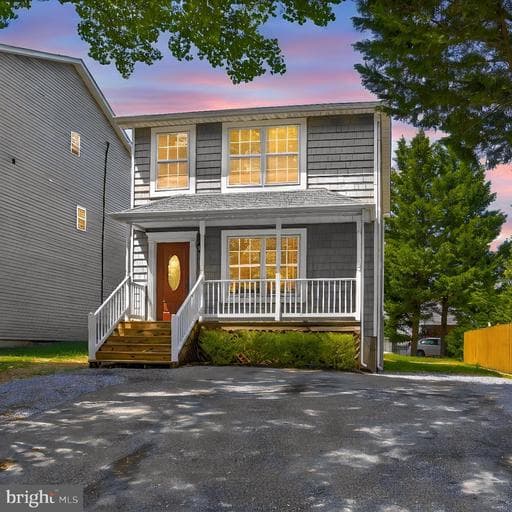 806 SELBY BOULEVARD - Photo 1